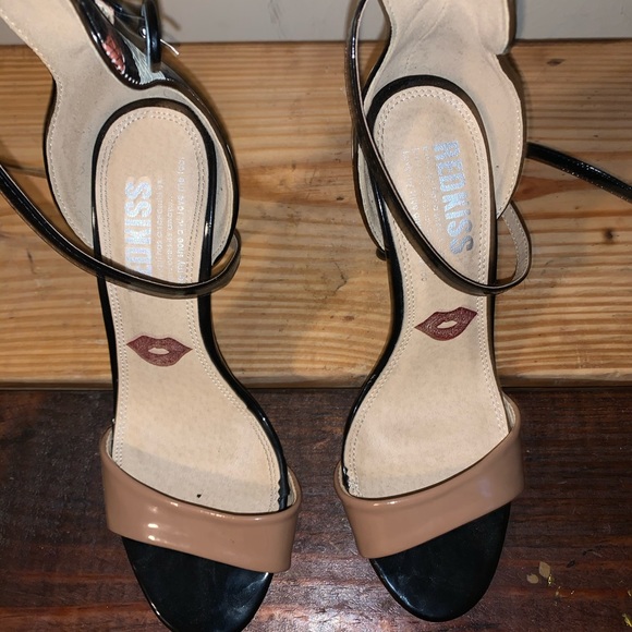 High heels - Picture 3 of 4